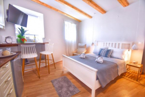 Mouragia Seaside Studio